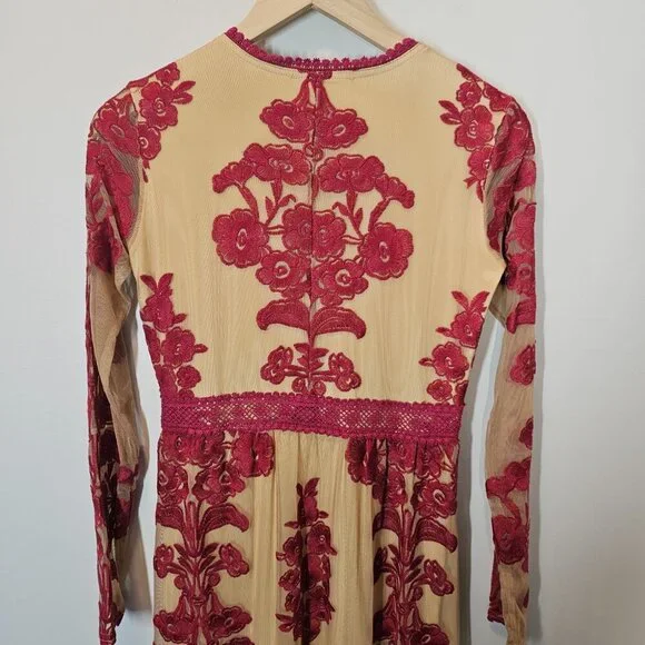 Chicwish Size XS V-neck floral embroidered mesh maxi dress wine red - Picture 12 of 15